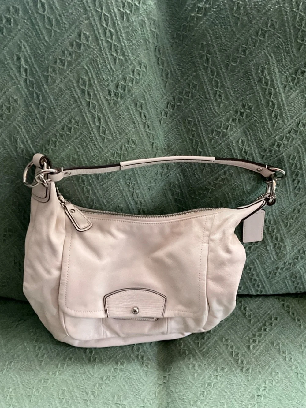Coach shoulder bag medium